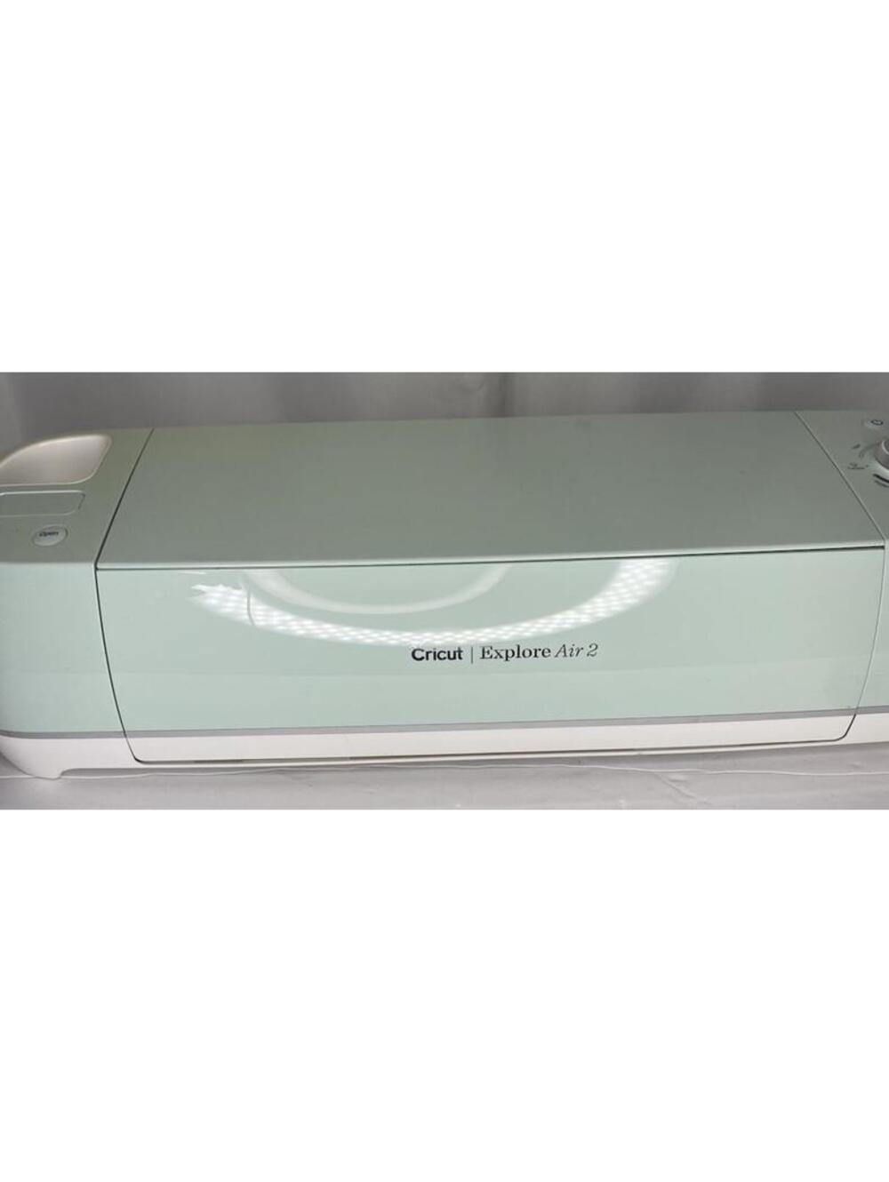 Cricut Explore Air 2 Electronic Wireless Die Cutting Machine